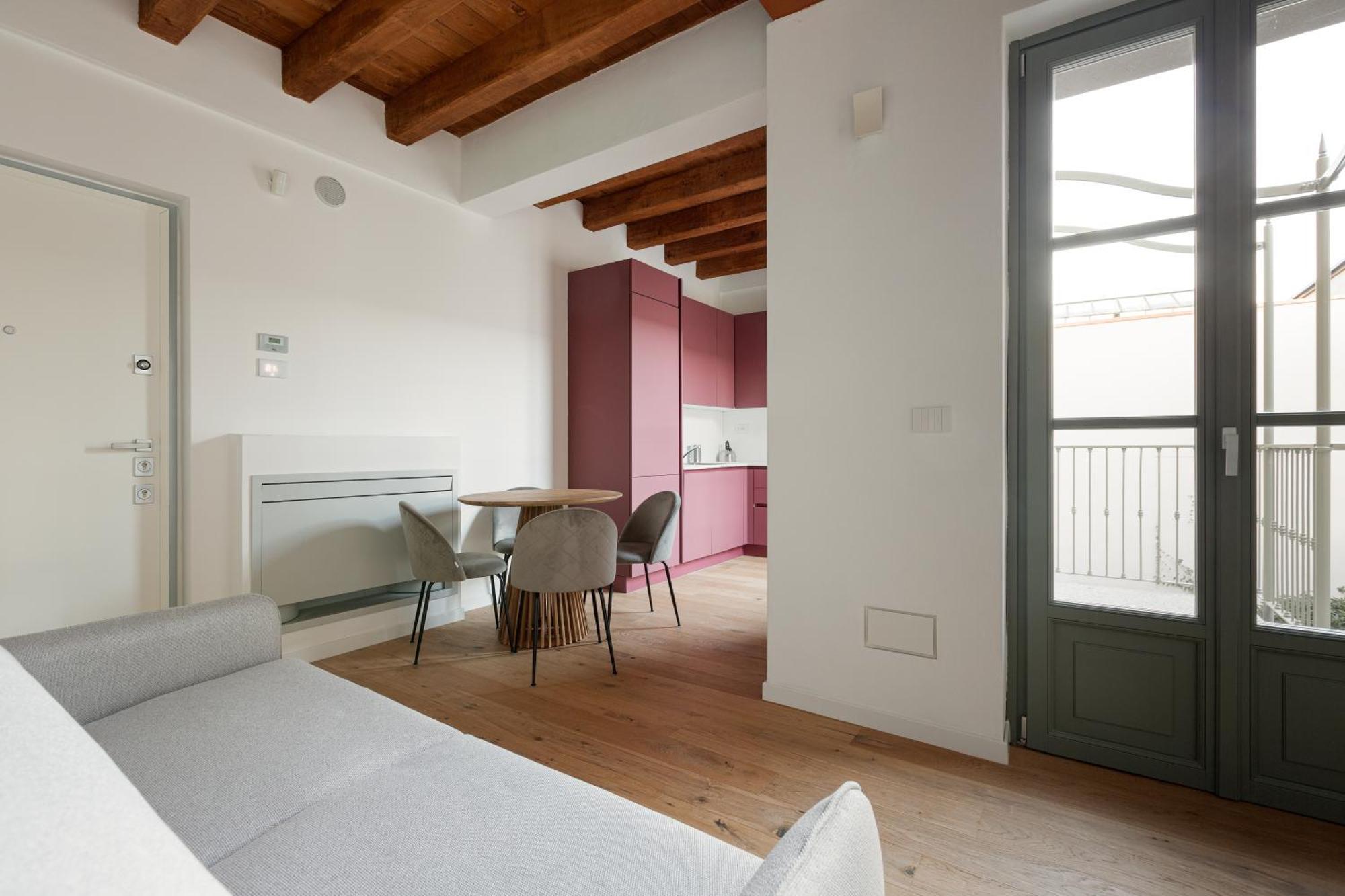Modern Apartment In Milan With Balcony Kültér fotó