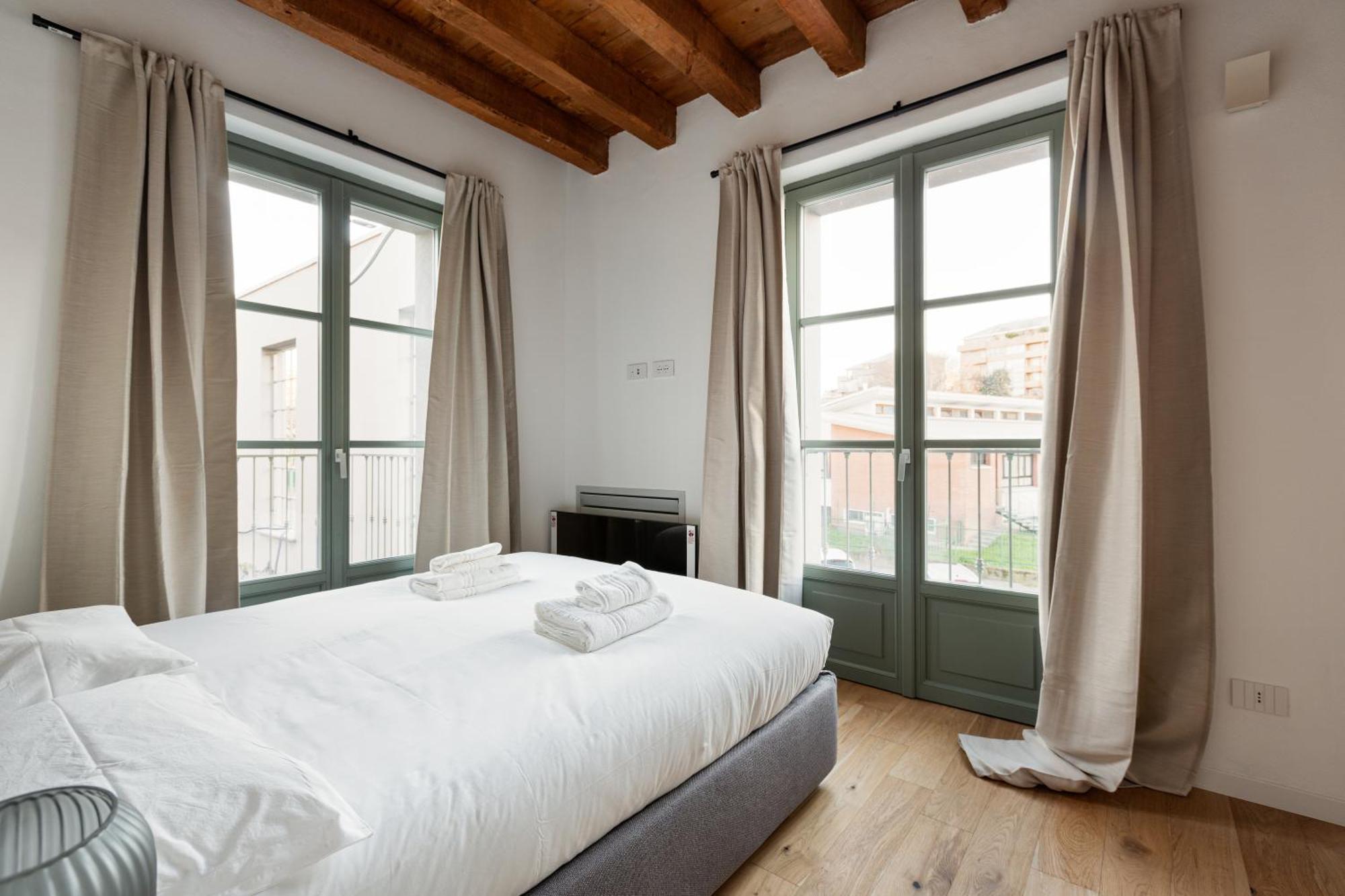Modern Apartment In Milan With Balcony Kültér fotó